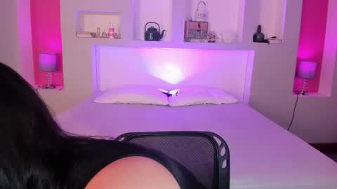 Sofia Miller online show from 09.18.25