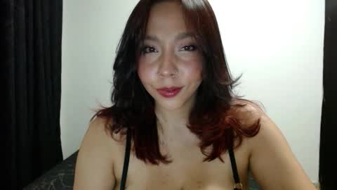 Sofia Parker online show from 10.11.25