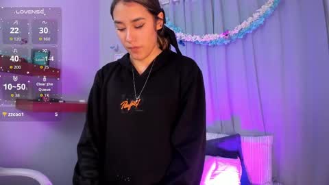 Sophie  online show from 04.22.26