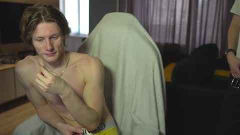 OLIVERpvt is open online show from 02.24.25