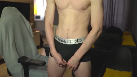 OLIVERpvt is open online show from 03.11.25