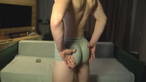 OLIVERpvt is open online show from 10.12.25