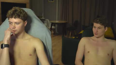 OLIVERpvt is open online show from 11.04.25