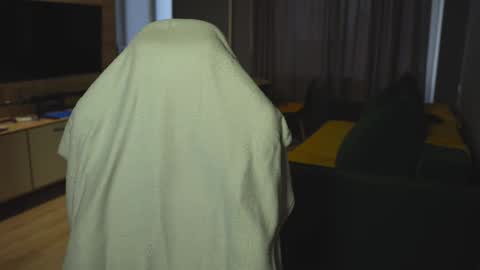 OLIVERpvt is open online show from 11.21.25