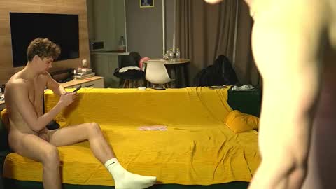 OLIVERpvt is open online show from 12.20.25