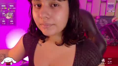 Snapshot of _sowy_venus_ chatting on 06.17.26 V E N U S online show from 06.17.26