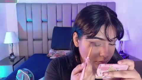 Snapshot of _sowy_venus_ chatting on 06.25.26 V E N U S online show from 06.25.26