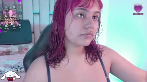 Snapshot of _sowy_venus_ chatting on 07.20.26 V E N U S online show from 07.20.26