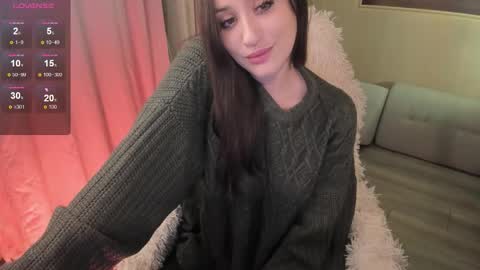 Snapshot of _sserendipityy_ chatting on 11.25.25 _sserendipityy_ online show from 11.25.25