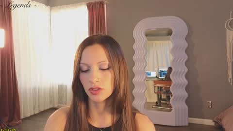 Snapshot of _stella_rose_ chatting on 01.11.25 Stella online show from 01.11.25