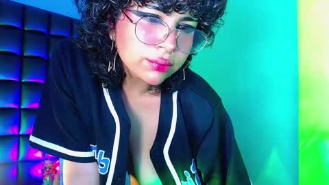 Snapshot of _sweet_kuromi chatting on 02.05.25 Kuromi online show from 02.05.25