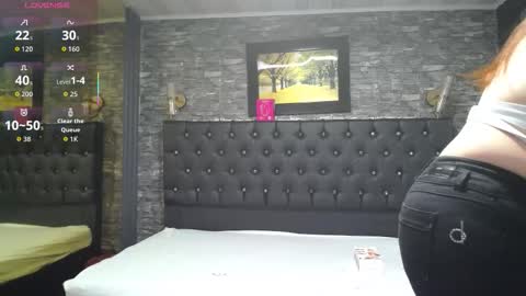 Snapshot of _sweetbriana chatting on 11.24.25 Sweet Briana online show from 11.24.25