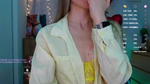 Snapshot of _sweetcams_ chatting on 03.27.26 Dasha online show from 03.27.26