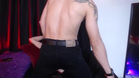 Snapshot of _tattoo_couple chatting on 01.25.25 online show from 01.25.25