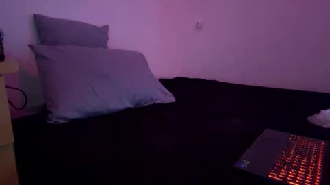 Snapshot of _thesconexo chatting on 12.20.25 K online show from 12.20.25