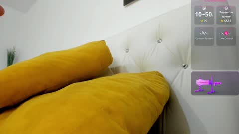 Snapshot of _timeless_paradox chatting on 09.19.25 LilyOpen Pvt online show from 09.19.25