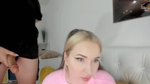 Snapshot of _timeless_paradox chatting on 10.22.25 LilyOpen Pvt online show from 10.22.25