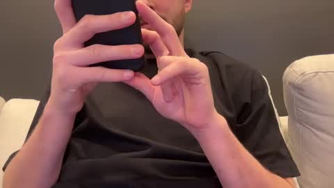 Snapshot of _ur_happy_meal chatting on 12.27.24 DJ online show from 12.27.24