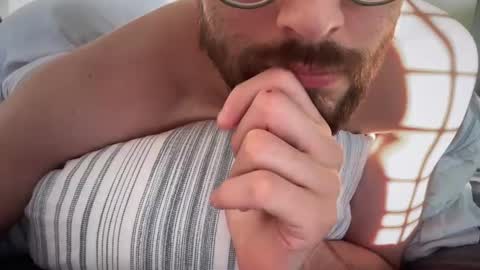 Snapshot of _ur_happy_meal chatting on 01.28.25 DJ online show from 01.28.25