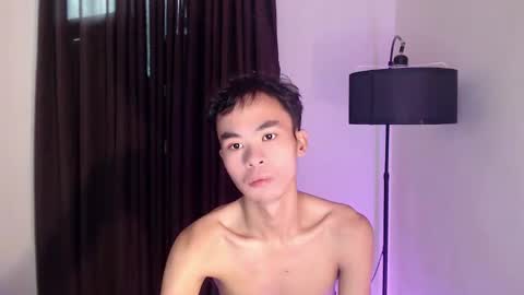 Snapshot of _urhotjessie_ chatting on 12.13.25 jessie online show from 12.13.25