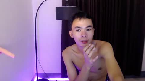 Snapshot of _urhotjessie_ chatting on 12.14.25 jessie online show from 12.14.25