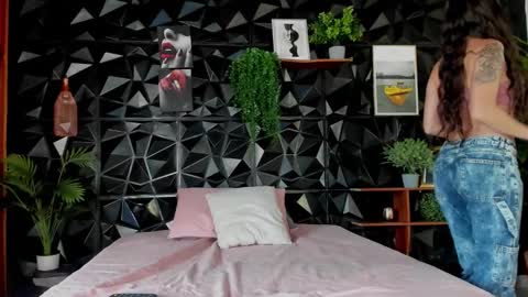 _valentina_69 online show from 10.23.25