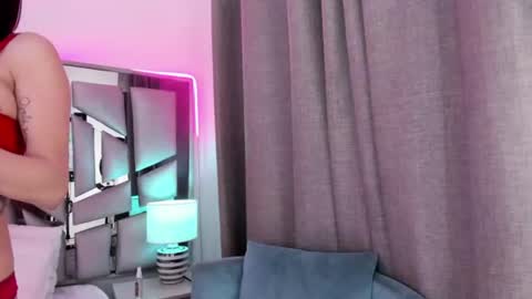 Snapshot of _valeria_saenz_ chatting on 06.11.26 _valeria_saenz_ online show from 06.11.26