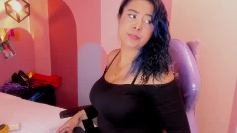 _valeryboobs_ online show from 04.13.26