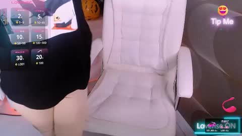 Snapshot of _vanilla_dream_ chatting on 11.13.25 _vanilla_dream_ online show from 11.13.25