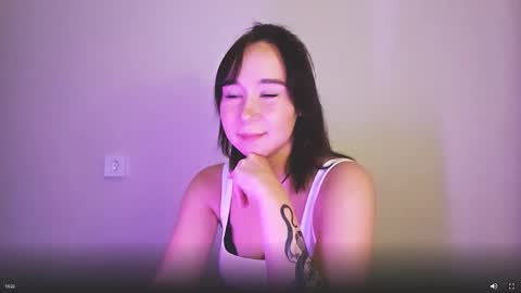 Snapshot of _velvetvibe_ chatting on 09.17.25 Mia online show from 09.17.25