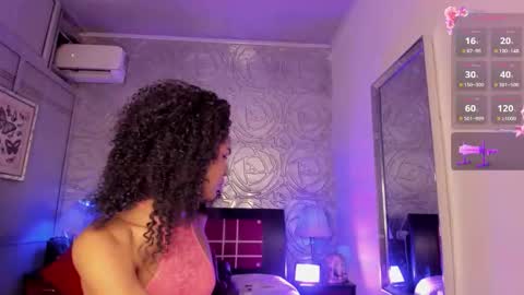 Snapshot of _vennuss_ chatting on 11.25.25 Venus online show from 11.25.25