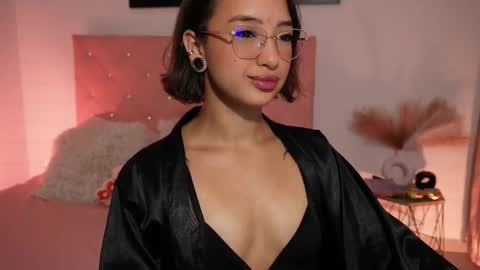 VICTORIA online show from 03.11.25