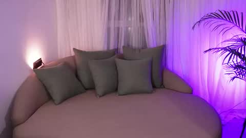 VICTORIA online show from 09.27.25