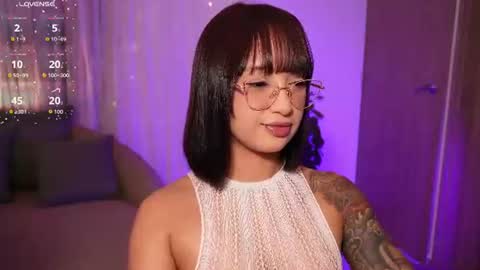 Snapshot of _victoria_florez chatting on 07.22.26 VICTORIA online show from 07.22.26