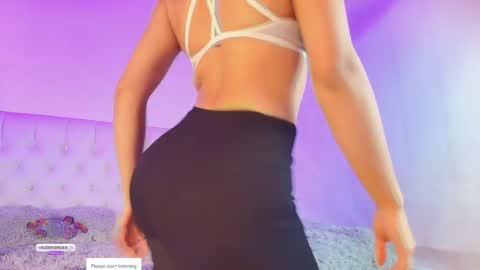 Victoria Fox online show from 03.17.26