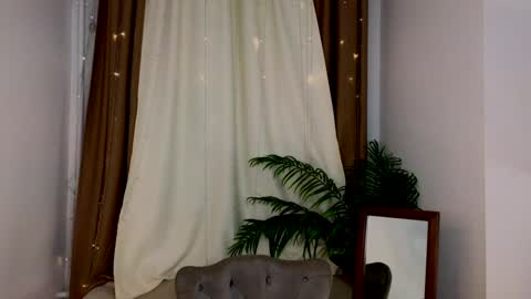 Violet online show from 12.05.24