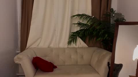 Violet online show from 01.11.25