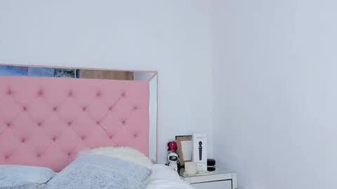 Snapshot of _violetadulce chatting on 02.22.25 Violeta online show from 02.22.25