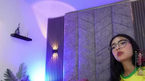   online show from 05.08.26