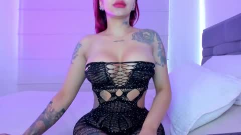 INSTAGRAM pinzon viviana online show from 02.25.26