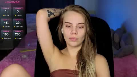 Snapshot of _wednesday_addams_ chatting on 09.09.25 Vera online show from 09.09.25