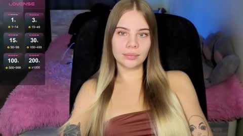 Snapshot of _wednesday_addams_ chatting on 09.10.25 Vera online show from 09.10.25