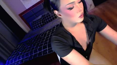 Snapshot of _womanofdreams_ chatting on 06.21.26 Sofie online show from 06.21.26