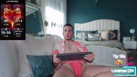 Snapshot of _xsebxx chatting on 11.15.25 Sebastian online show from 11.15.25