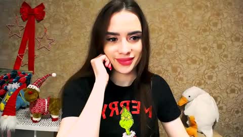 Snapshot of _your_fantasy_girl chatting on 01.01.25 Alisa online show from 01.01.25