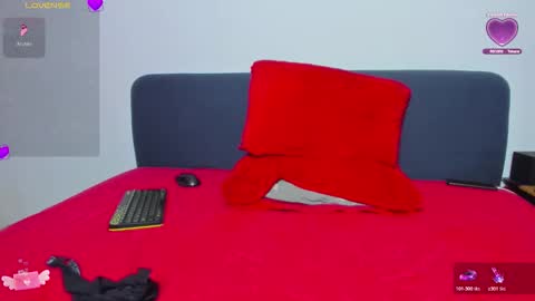 Snapshot of _yourpleasure_ chatting on 02.11.26 Candice and Mark online show from 02.11.26