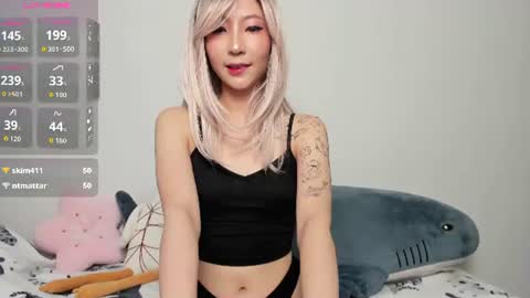 Mia online show from 06.12.26