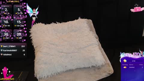 Yuyi online show from 01.29.25