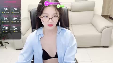 _zizi_ online show from 01.04.25