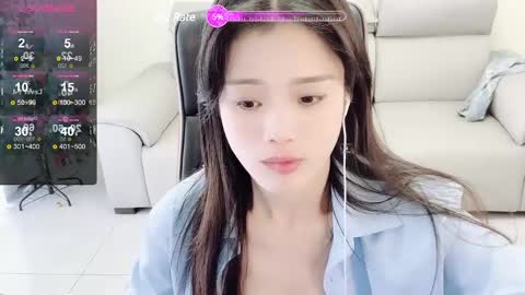 _zizi_ online show from 01.06.25